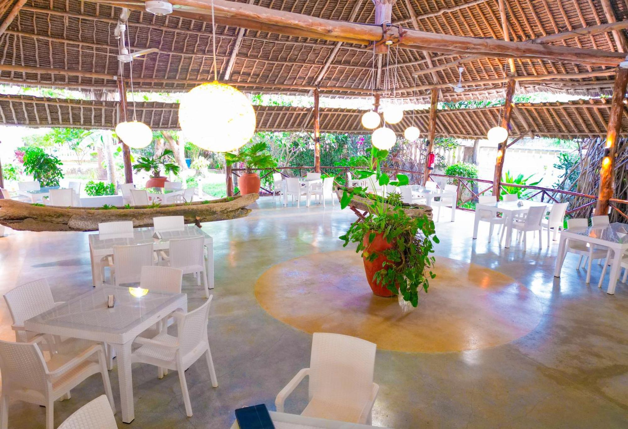 Maasai Resort Mombassa Buitenkant foto